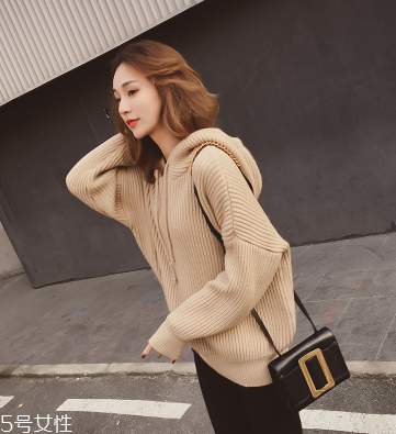 2018流行什么款式的衛(wèi)衣？這些衛(wèi)衣值得一看