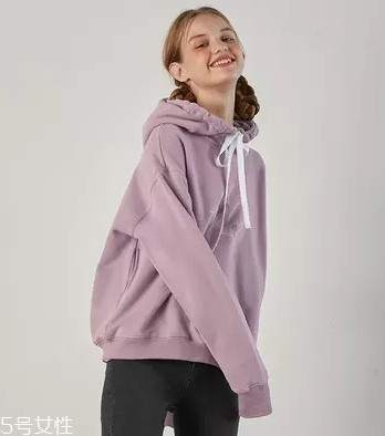 2018流行什么款式的衛(wèi)衣？這些衛(wèi)衣值得一看