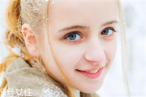 孕睫術(shù)多久后做美瞳線？孕睫術(shù)眼睛腫緩解小妙招