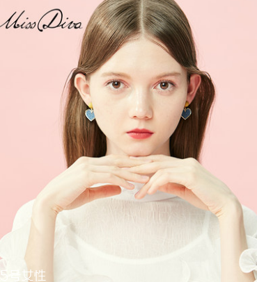 朋克風女生穿衣 朋克和冬日更搭！