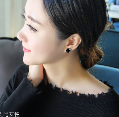 朋克風女生穿衣 朋克和冬日更搭！