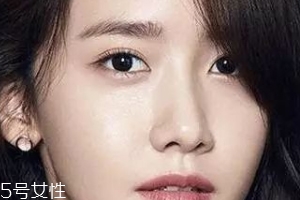 裸妝眼影怎么選？色號接近膚色