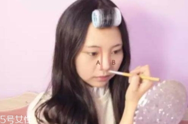 眉筆可以修容嗎？更推薦做鼻影修容