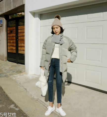 什么顏色的圍巾最百搭？這幾個(gè)顏色輕松駕馭