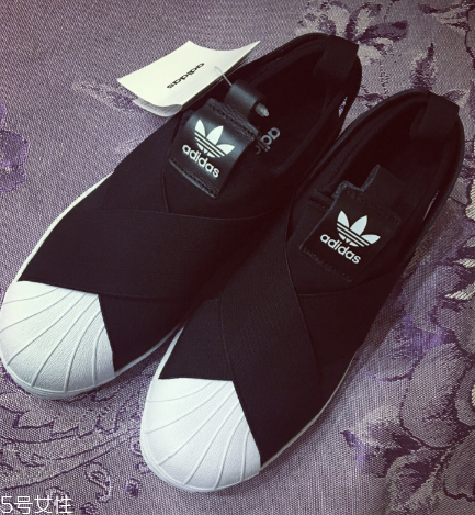 阿迪達斯有40.5碼嗎？阿迪達斯鞋碼這樣挑