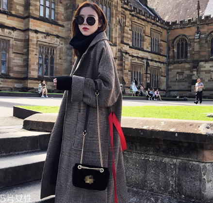 格子大衣適合什么人穿？經(jīng)典格紋永不過時(shí)