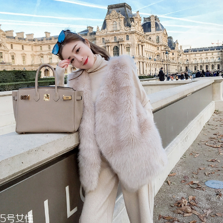 皮草馬甲什么季節(jié)穿？讓你在人群中脫穎而出