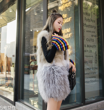 皮草馬甲什么季節(jié)穿？讓你在人群中脫穎而出