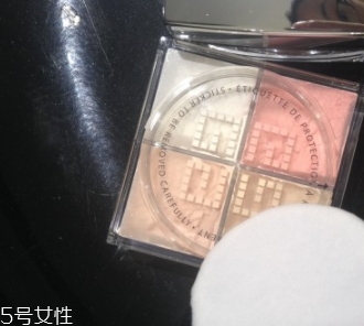 紀(jì)梵希散粉和make up for ever散粉哪個(gè)好 紀(jì)梵希散粉和make up for ever散粉哪個(gè)好