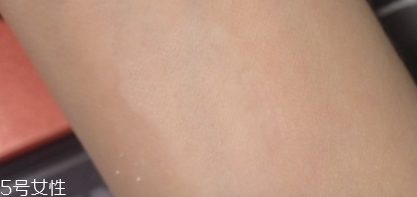 紀(jì)梵希散粉和make up for ever散粉哪個(gè)好 紀(jì)梵希散粉和make up for ever散粉哪個(gè)好