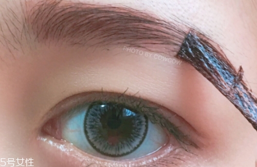 染眉膏可以持續(xù)多久？一天都不會(huì)暈妝的小秘密