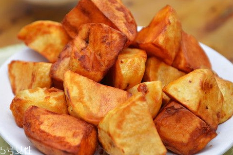 烤箱烤土豆要多久 烤箱烤土豆注意事項(xiàng) 烤箱烤土豆要多久 烤箱烤土豆注意事項(xiàng)