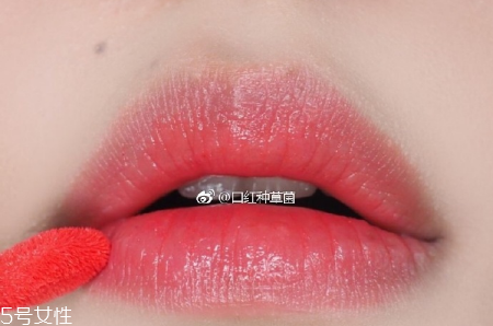 ysl圣羅蘭銀管唇釉好用嗎？蜜糖一樣水潤(rùn)柔滑