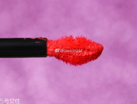 ysl圣羅蘭銀管唇釉好用嗎？蜜糖一樣水潤(rùn)柔滑