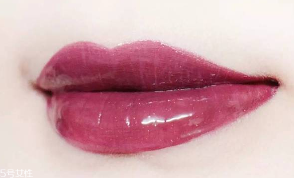 mac口紅哪個(gè)色號(hào)好看又百搭？超全試色
