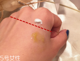 CPB晶致眼霜油不油？水油科學(xué)配比