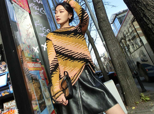 皮裙配什么上衣好看？教你做個硬糖女孩