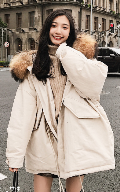 大毛領(lǐng)怎么打理？大毛領(lǐng)帶你度過(guò)溫暖冬季