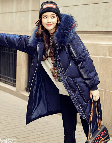 大毛領(lǐng)怎么打理？大毛領(lǐng)帶你度過(guò)溫暖冬季