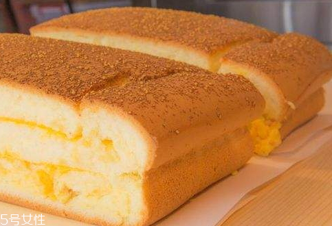 烤箱烤蛋糕為什么會(huì)塌 主要是以下原因 烤箱烤蛋糕為什么會(huì)塌 主要是以下原因