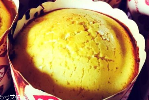 烤箱烤蛋糕為什么會(huì)塌 主要是以下原因 烤箱烤蛋糕為什么會(huì)塌 主要是以下原因