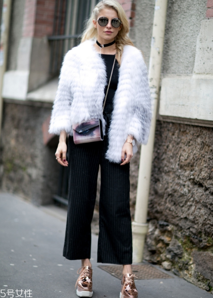 白色皮草怎么搭配？專屬于冬季的圣潔女神范兒