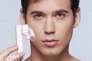 男士卸妝品怎么挑選？建議少用卸妝油