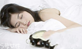 哪些人不能朝左睡覺？有心病人群