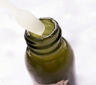 LA MER修護(hù)精華露孕媽能用嗎？適合產(chǎn)后去皺