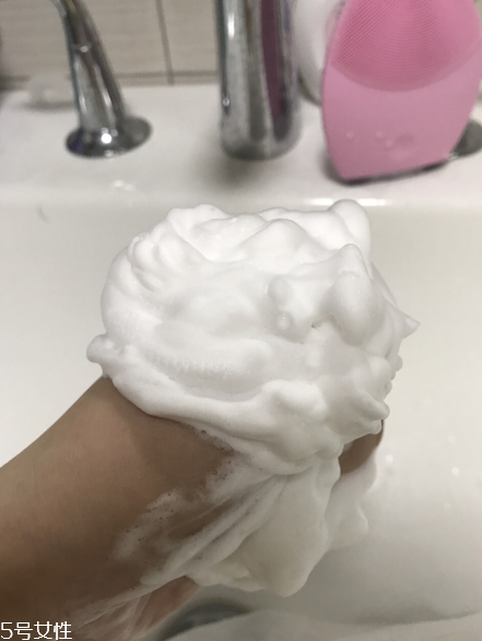 cpb和the ginza洗面奶哪款更好用？網(wǎng)紅洗面奶比拼