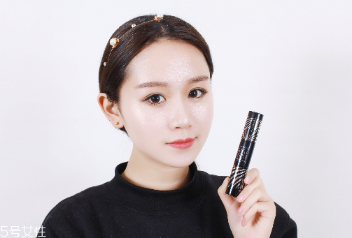 睫毛膏保質(zhì)期一般是多久？過期的睫毛膏還能這樣用