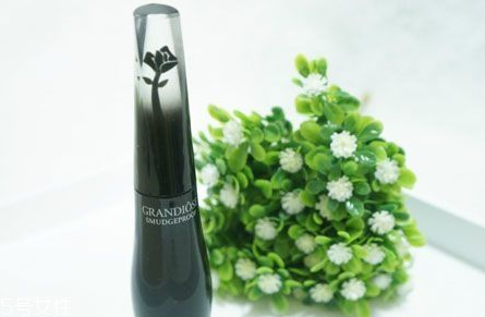 睫毛膏怎么刷好看？給你帶來(lái)深邃雙眸