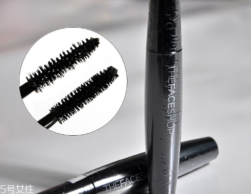 菲詩(shī)小鋪睫毛膏好用嗎？刷睫毛膏要注意這些