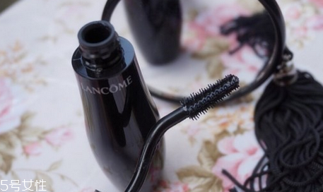 睫毛膏作用是什么？不同款型睫毛膏推薦