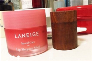 蘭芝唇膜吃進(jìn)去怎么辦？擁有水嫩嘴唇