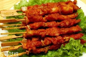 烤箱烤骨肉相連要多長(zhǎng)時(shí)間 烤箱烤骨肉相連技巧