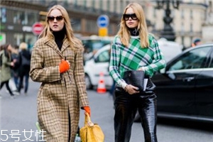 黑色高領(lǐng)毛衣怎么搭配？混搭出時髦著裝