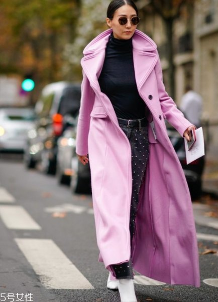 黑色高領(lǐng)毛衣怎么搭配？混搭出時髦著裝