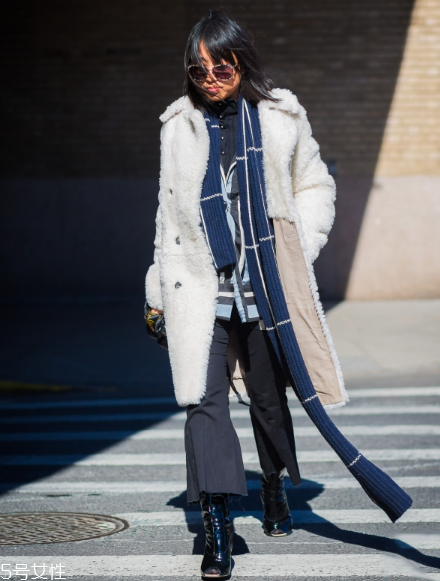 皮草搭配什么褲子好看？打造冬日新時(shí)尚