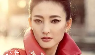 鵝蛋臉適合什么妝容？不適合濃妝