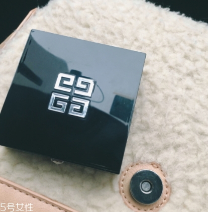 紀(jì)梵希四宮格粉餅怎么用？多功能的四宮格粉餅