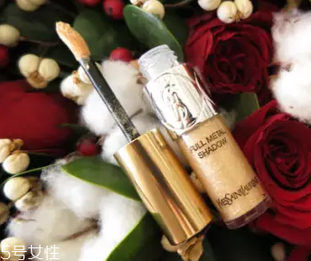 百搭香檳玫瑰妝怎么化妝？拜年妝詳細教程