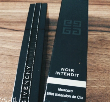 紀(jì)梵希睫毛膏哪款好？海膽折角睫毛膏任你選擇