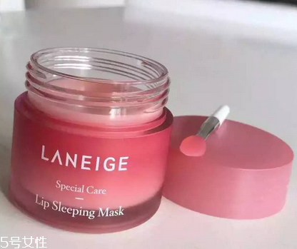 蘭芝唇膜一周使用幾次？千萬不要用舌頭去舔嘴唇