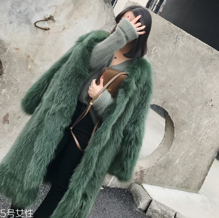 皮草可以用洗發(fā)水洗嗎？皮草最好不要水洗