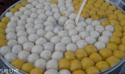 粘豆包蒸多長(zhǎng)時(shí)間能熟？用冷水還是熱水蒸