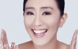 美白精華可以常年使用嗎？春秋用最好