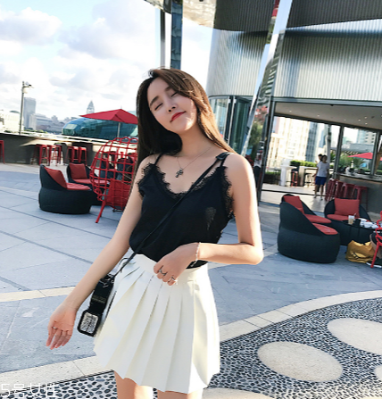 毛呢短裙怎么搭配？這個(gè)冬天讓你時(shí)尚又溫暖