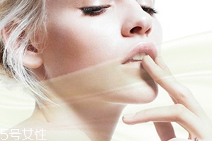 潤唇膏保質(zhì)期是多久？過期的潤唇膏不建議使用