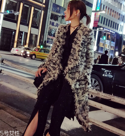 粗呢外套怎么搭配？簡約大氣的冬日經(jīng)典